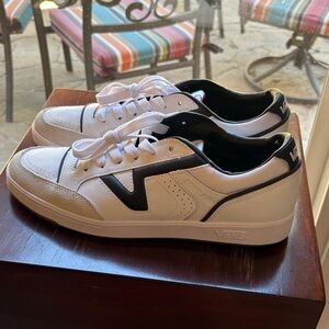 Vans Men's Black and White Sneakers